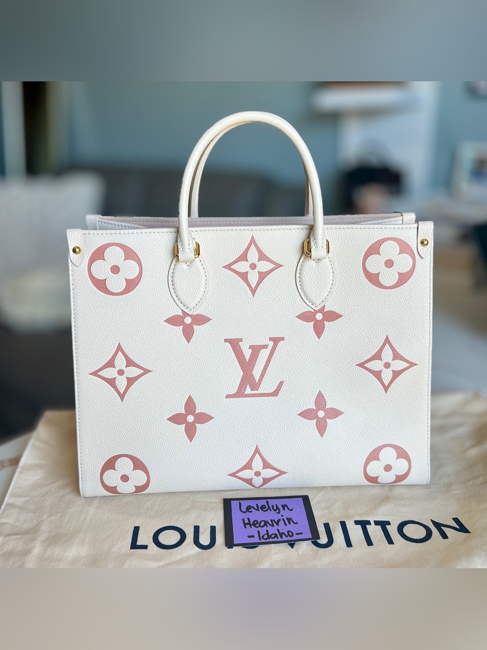 Authentic Louis Vuitton Onthego MM Empreinte Bicolor Creme/Rose
